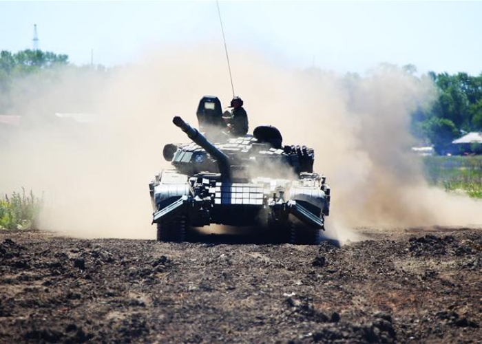 Южноуральских чиновников переодели в военную форму
