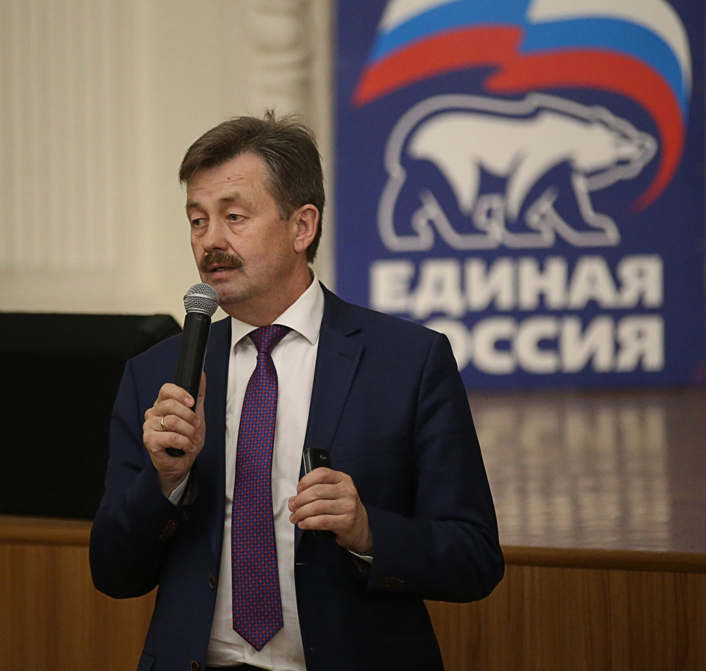 «В Брянске подытожили дискуссий „Единая Россия“. Направление 2026»