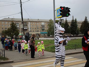 В Копейске проверили знания юных пешеходов на дорогах