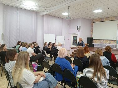 В Копейске наставники проекта «Курс на развитие» провели тренинг для молодых педагогов