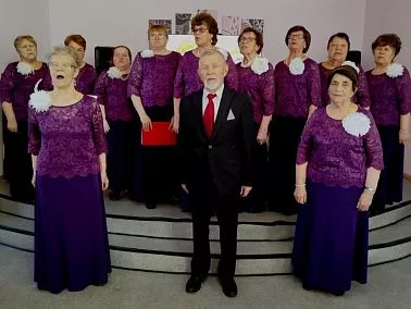 Оптимисты, идущие к свету