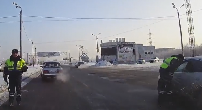 Полицейские ведут активные поиски беглого преступника (Видео) Полицейские ведут активные поиски беглого преступника (Видео)