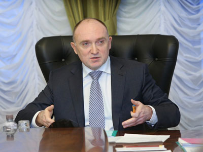 Дубровский: уволенным сотрудникам ЗМЗ выплатят все деньги, а предприятию вернут дворец культуры Дубровский: уволенным сотрудникам ЗМЗ выплатят все деньги, а предприятию вернут дворец культуры