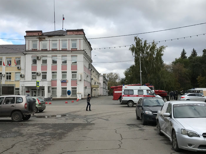 В Копейске эвакуируют администрацию В Копейске эвакуируют администрацию