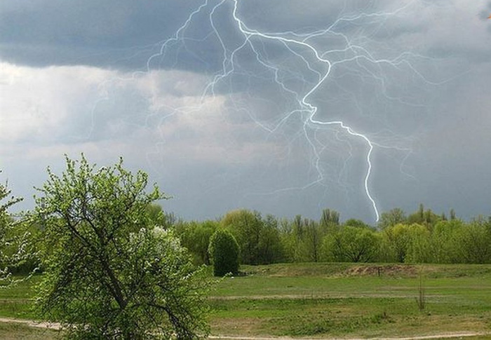 Грозы с градом и туман. Погода опять меняется Грозы с градом и туман. Погода опять меняется