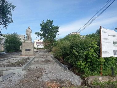В Копейске обновляют сквер на проспекте Ильича и пешеходную зону на улице Борьбы