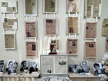 «Копейский рабочий» представил книгу о своих сотрудниках в честь 95-летия газеты