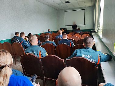 Полицейские Копейска провели профилактическую встречу с сотрудниками МЧС